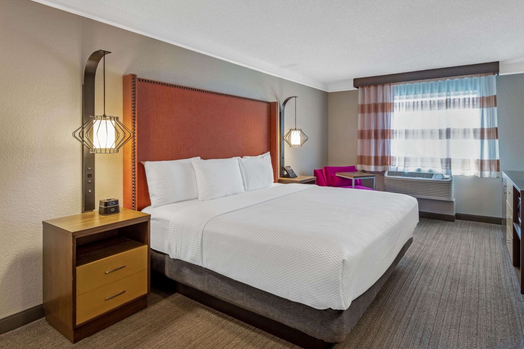 La Quinta by Wyndham San Francisco Airport North - Free Airport Shuttle