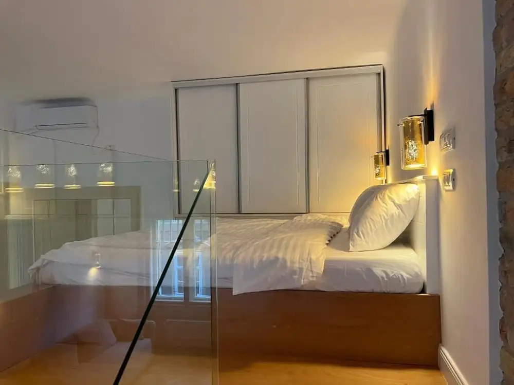 VISAJ Deluxe Downtown