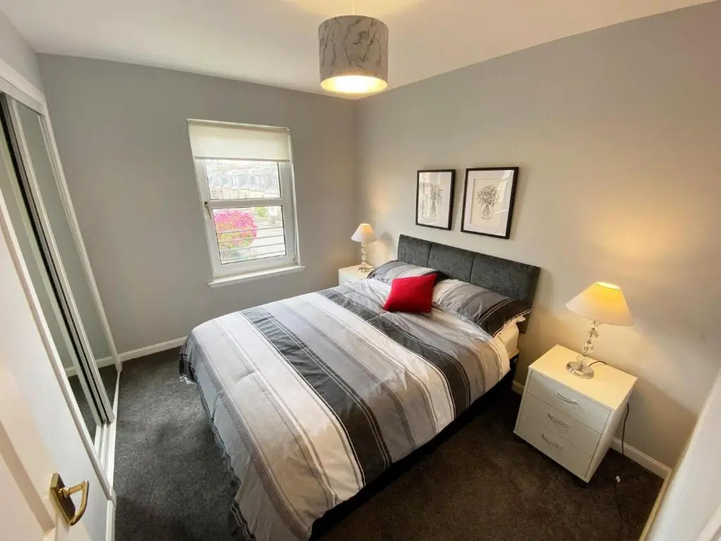 NEW Super 2 Bedroom Flat in Falkirk