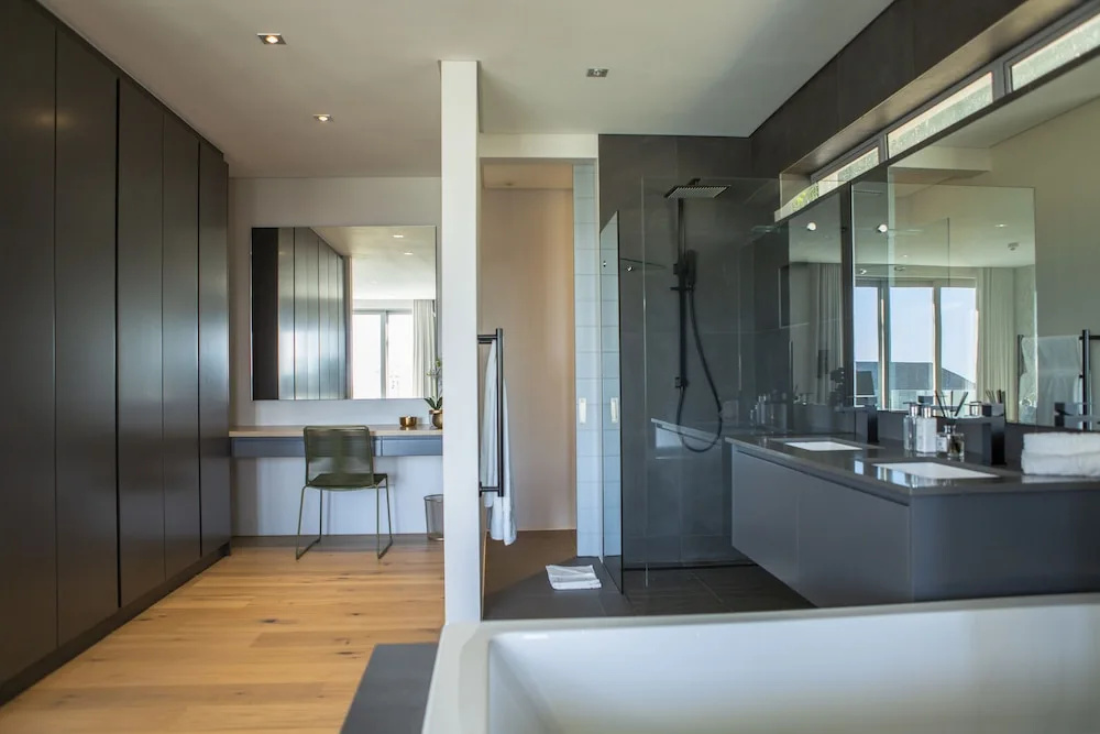 Elements Luxury Suites