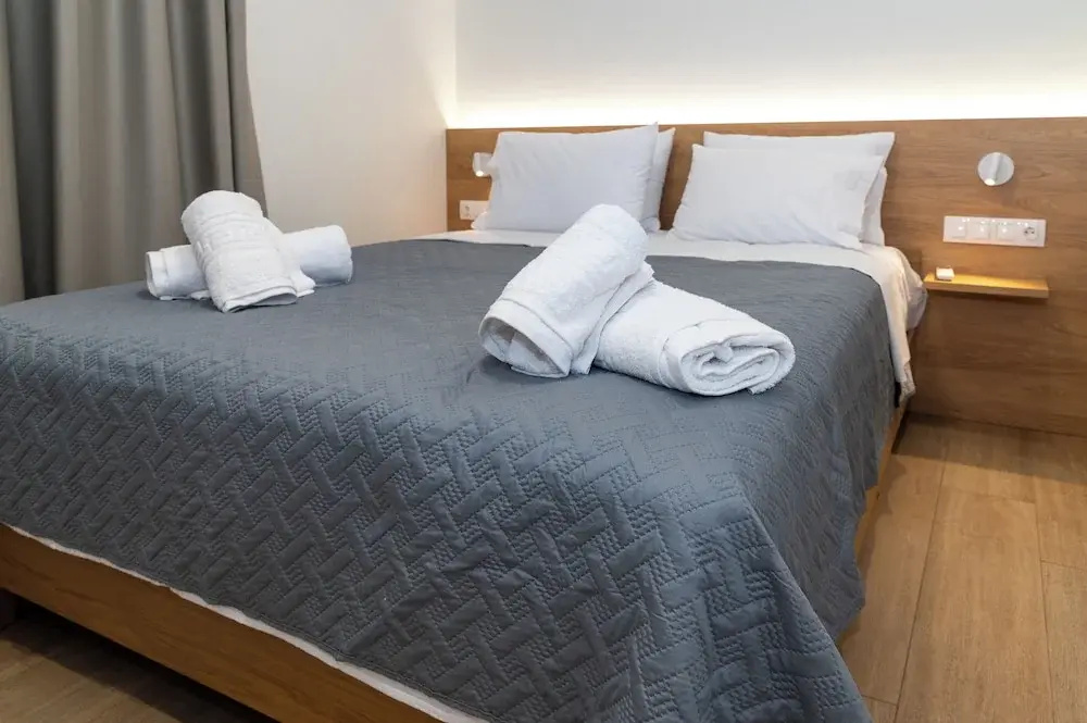 Enalis Studios & Apartments