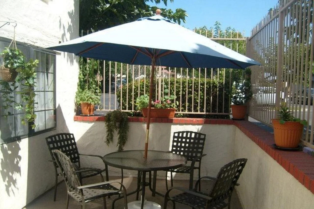 Old Town Western Inn