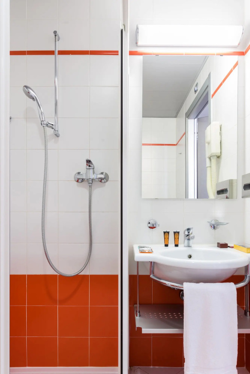 B&B HOTEL Milano La Spezia