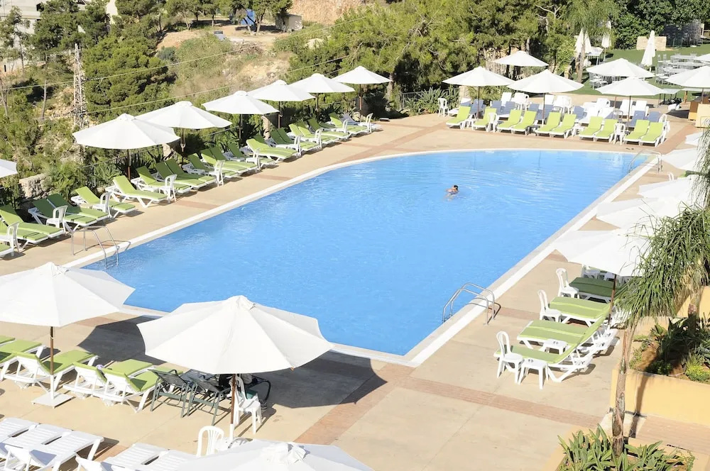 Country Lodge Bsalim