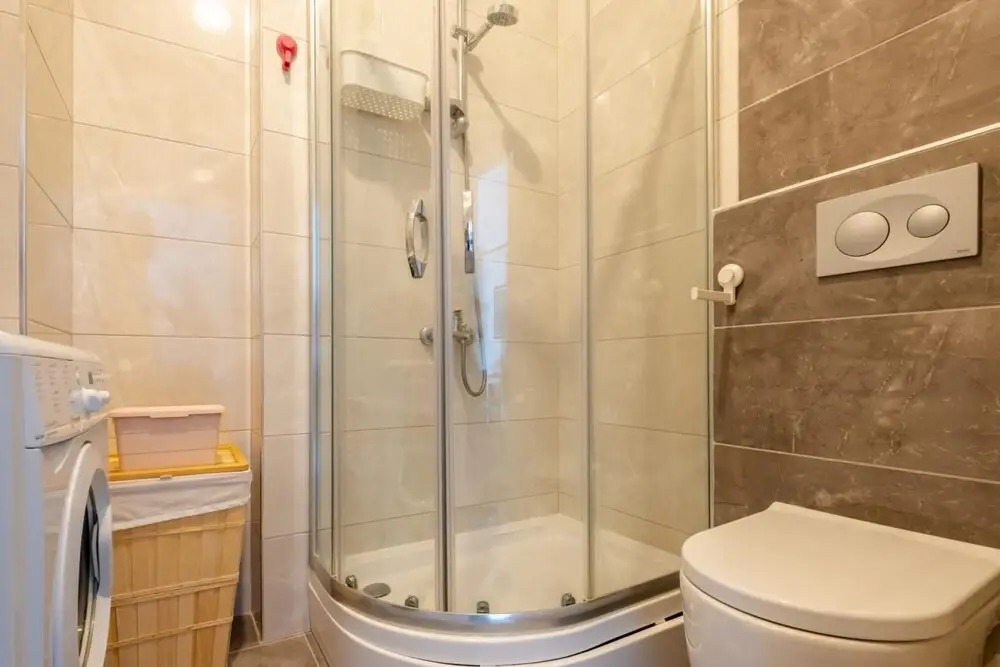 Pleasant Flat Close to Metro Station in Maltepe