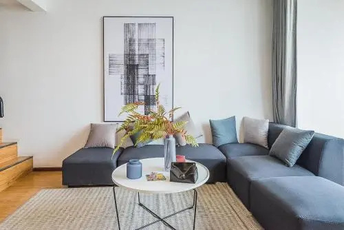 Xi'an Yanta·Xiaozhai· Locals Apartment 00135890