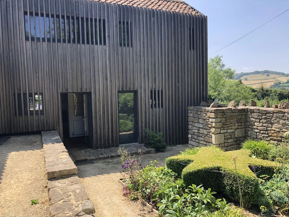 Large Boutique Holiday House With hot tub Near Bath