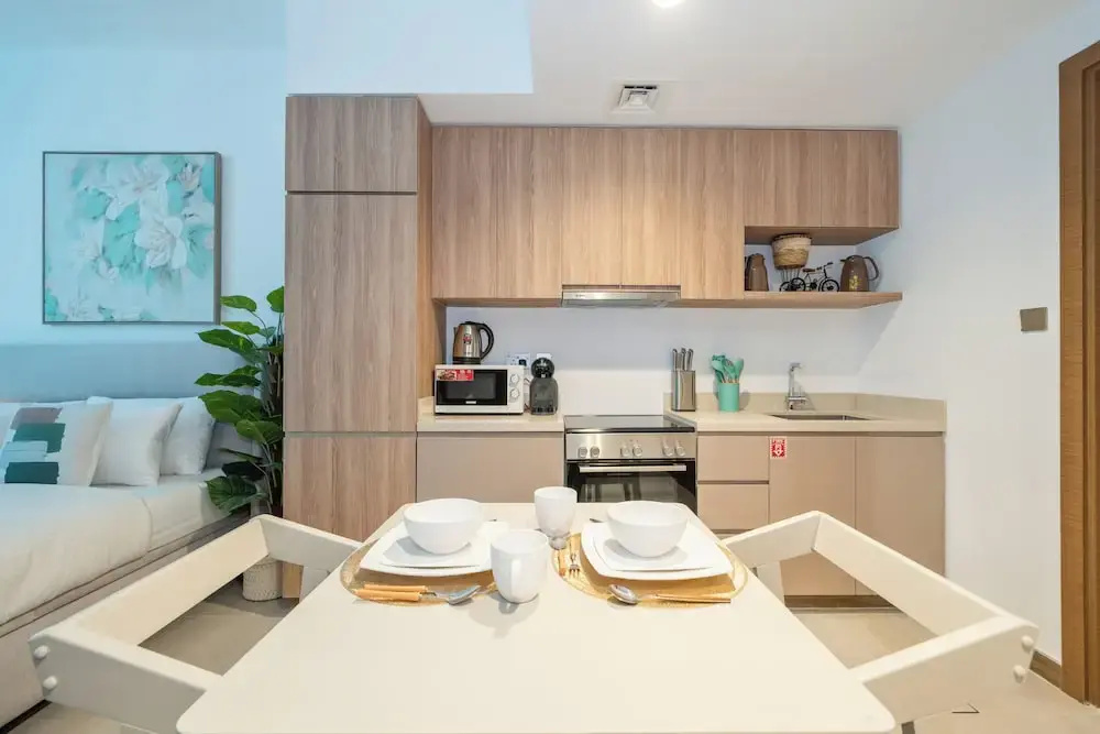 Sophisticated Studio Escape – Luxury Design