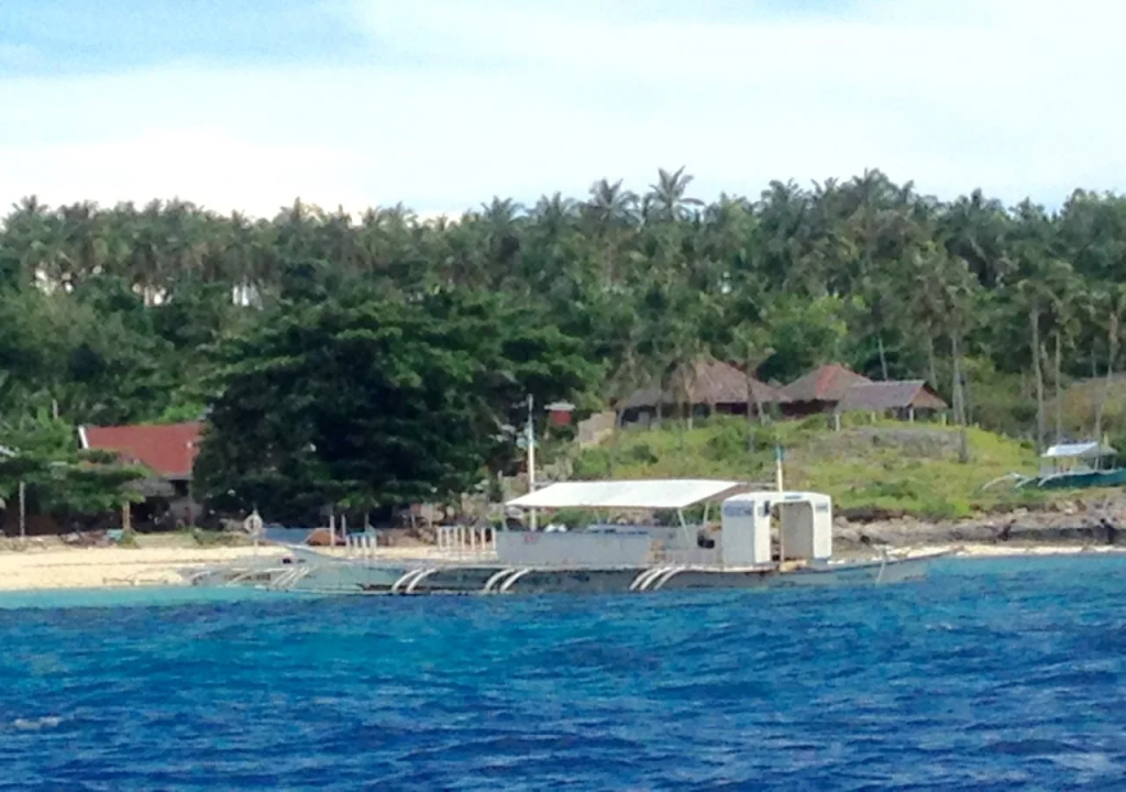 Liwayway sa Bohol Pamilacan Resort
