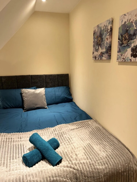 Central Location 2-bed Apartment in Maidstone