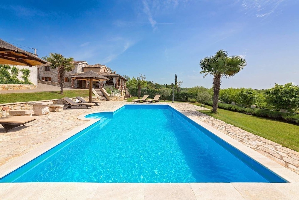 Villa Vally