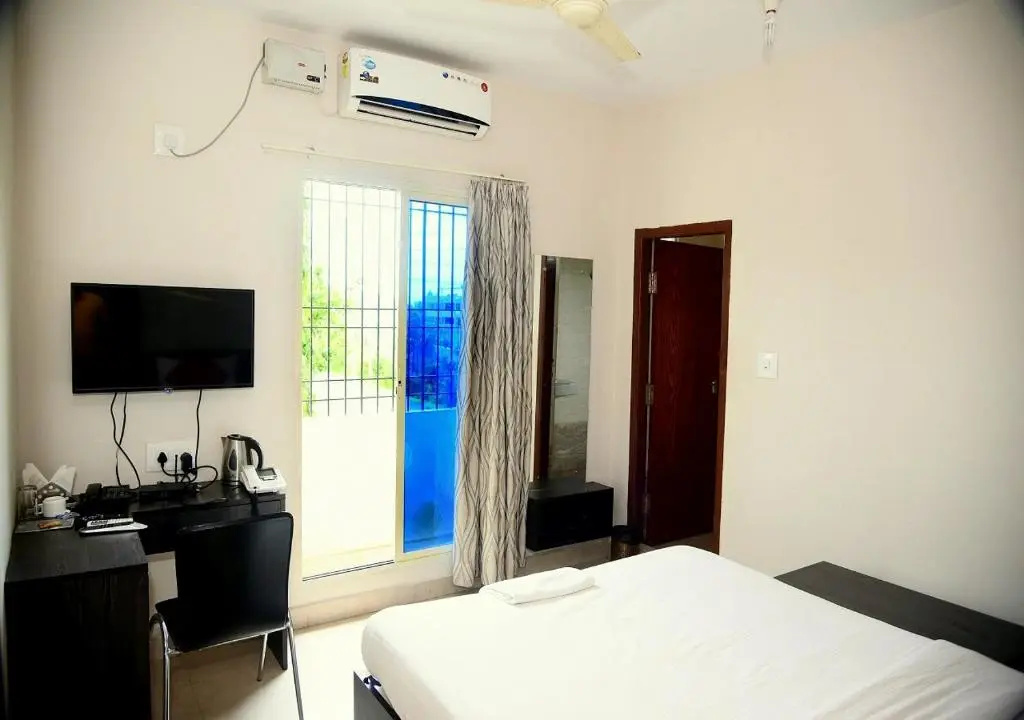 Hotel Bangalore Airport Inn, Near kempegowda Airport, Airport Pickup & Drop Available 24X7