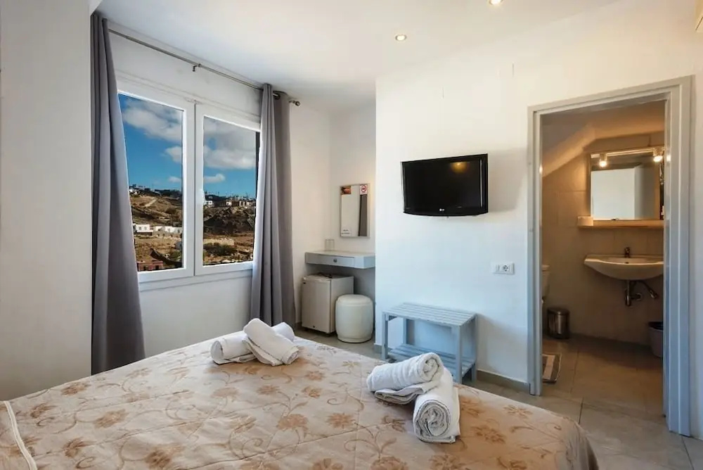 Vista Vaios Rooms & Studios Pension
