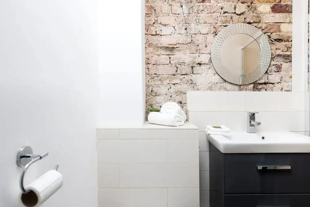 Beautiful And Central 2BR Loft Apartment