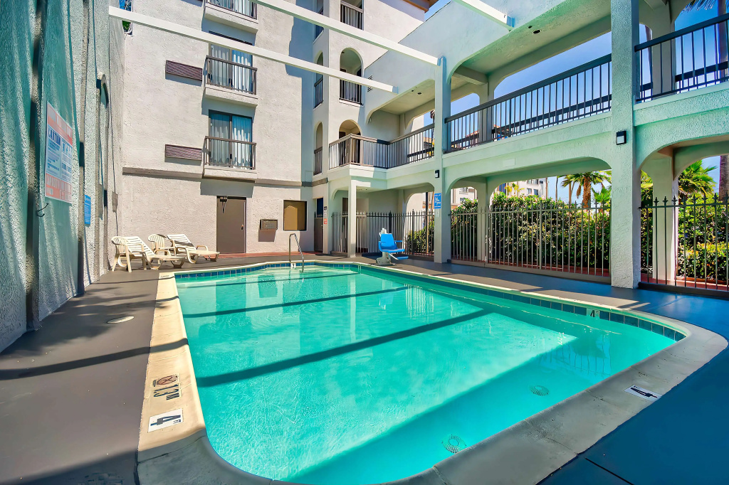 Studio 6 Suites Lawndale, CA South Bay
