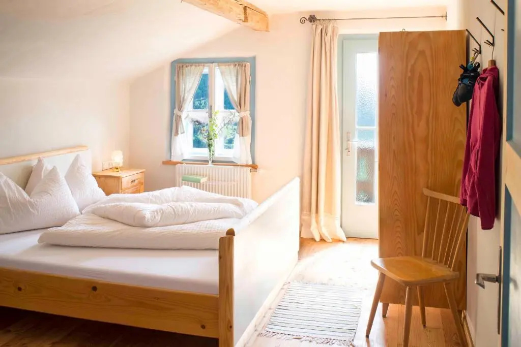 Hepi Lodge