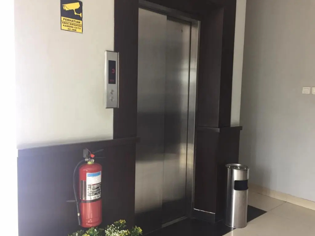 Super OYO Capital O 90056 Wisma Kebon Kacang 9