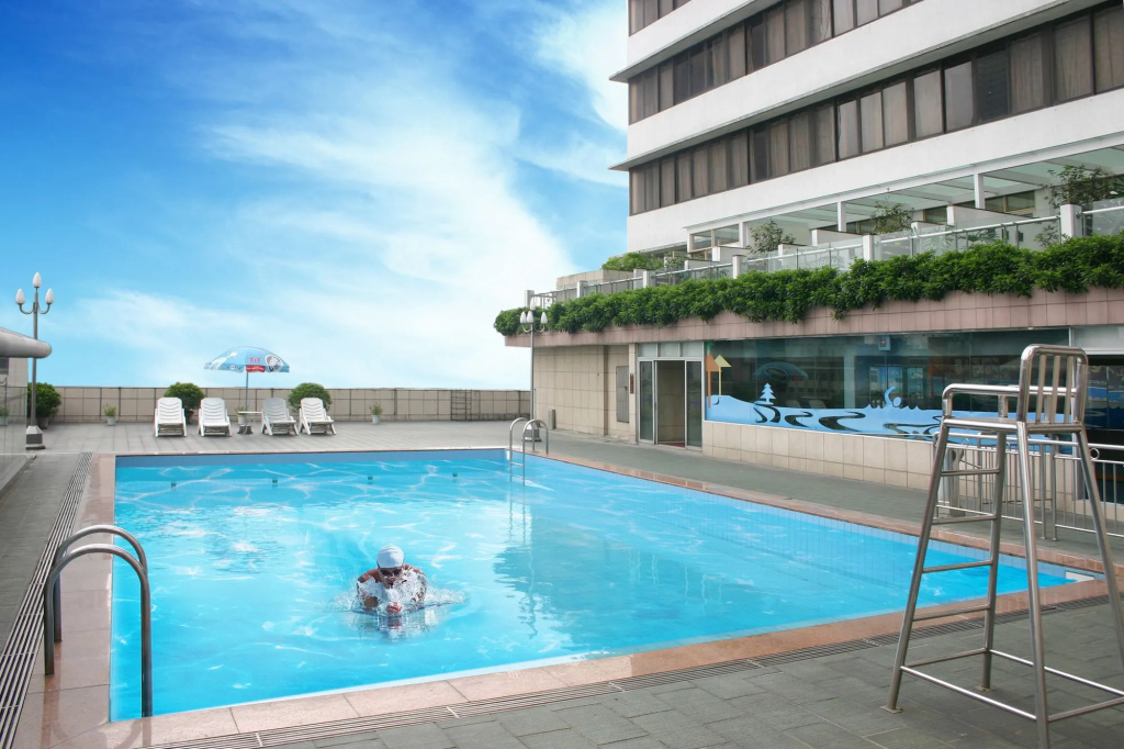 Golden City Hotel