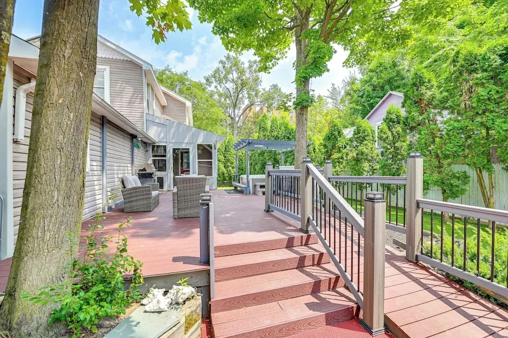 Saratoga Springs Home w/ Hot Tub: Walk to Downtown