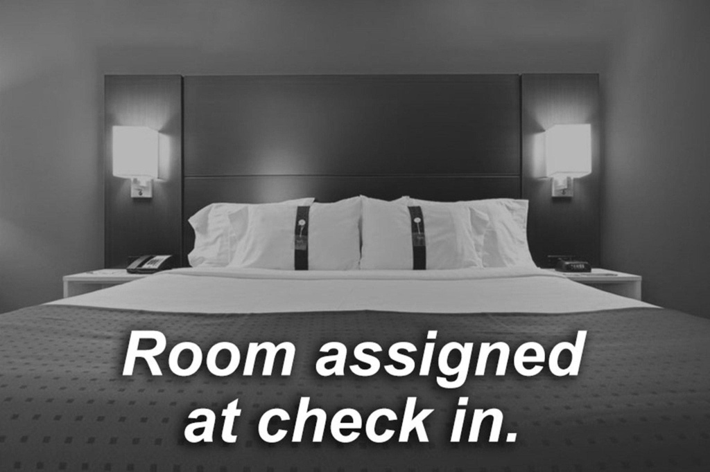 Holiday Inn Express & Suites North Dallas at Preston by IHG