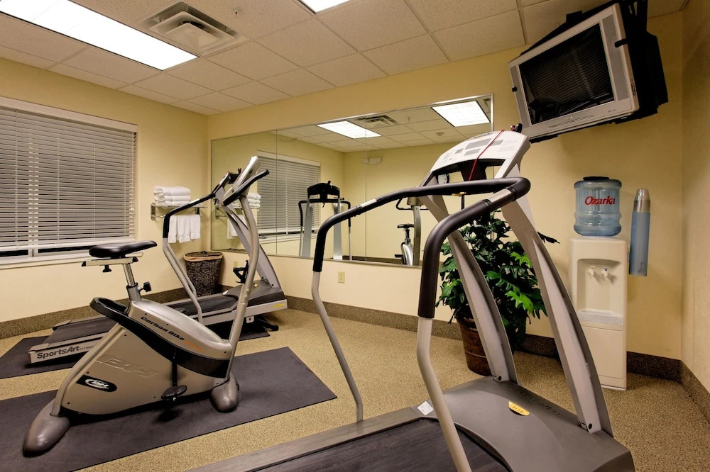 Holiday Inn Express Hotel & Suites San Antonio by IHG