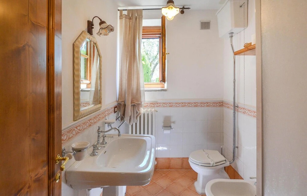 Amazing Home In Arezzo