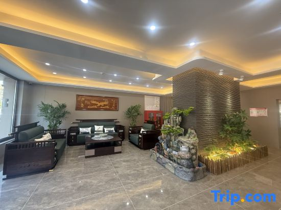 Lishu County Yifei Business Hotel
