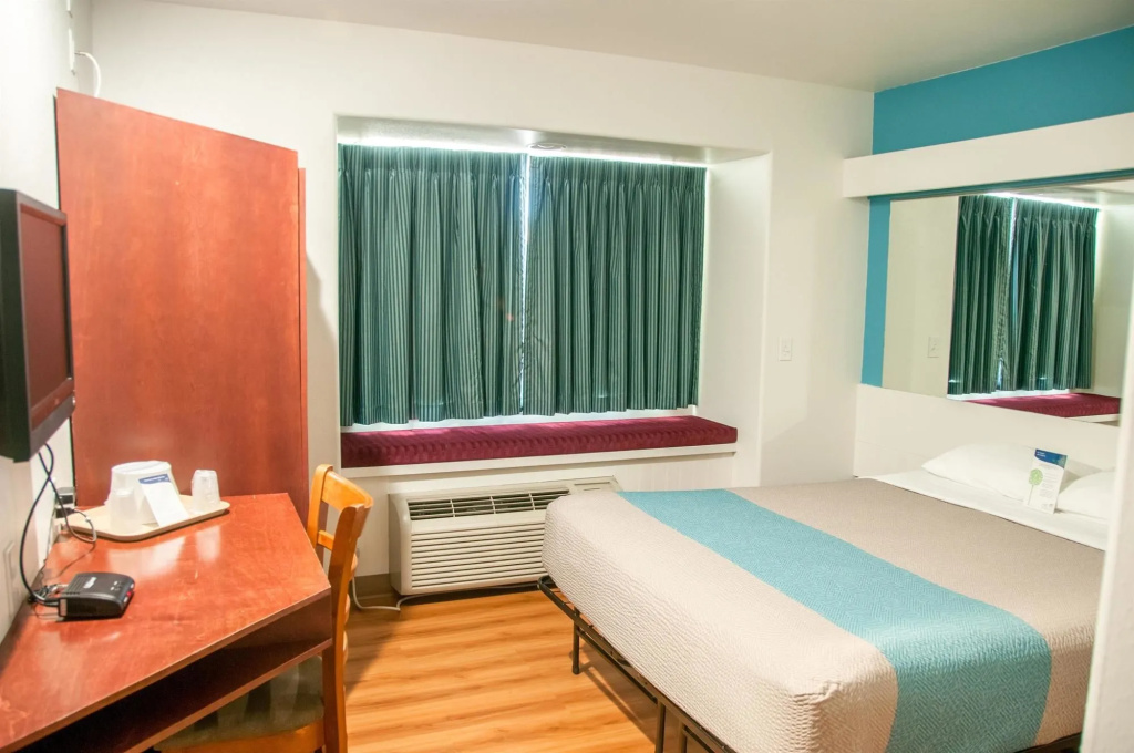 Motel 6-Idaho Falls, ID - Snake River