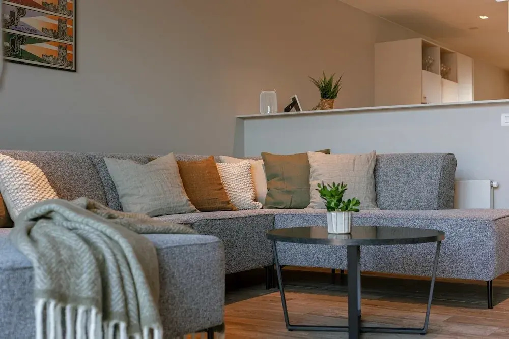 House Tilo Charming Holiday Home in Ypres for 8 Guests History Nature and Relaxation