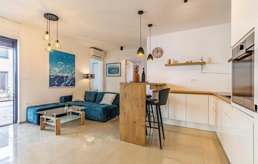 Nice Apartment in Banjole With Outdoor Swimming Pool, Wifi and 2 Bedrooms