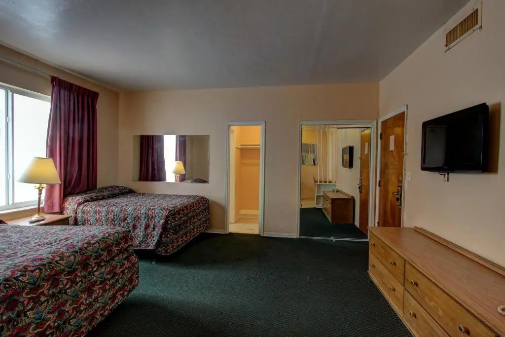 Geneva Hotel