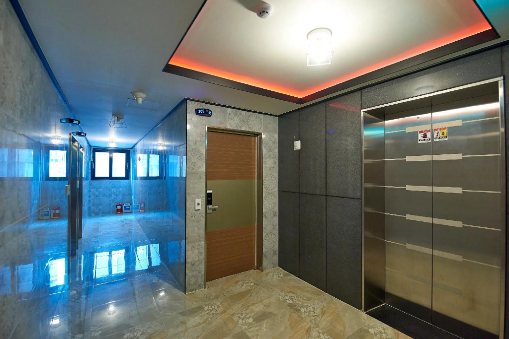 Danube HOTEL