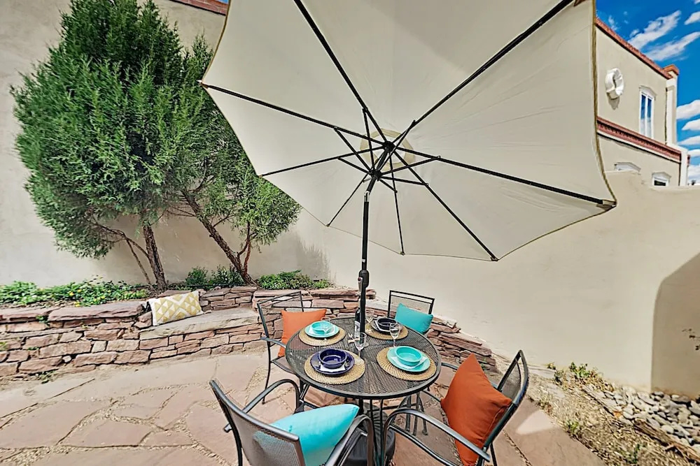 San Francisco At Zona Rosa: Near Plaza & Railyard 3 Bedroom Condo