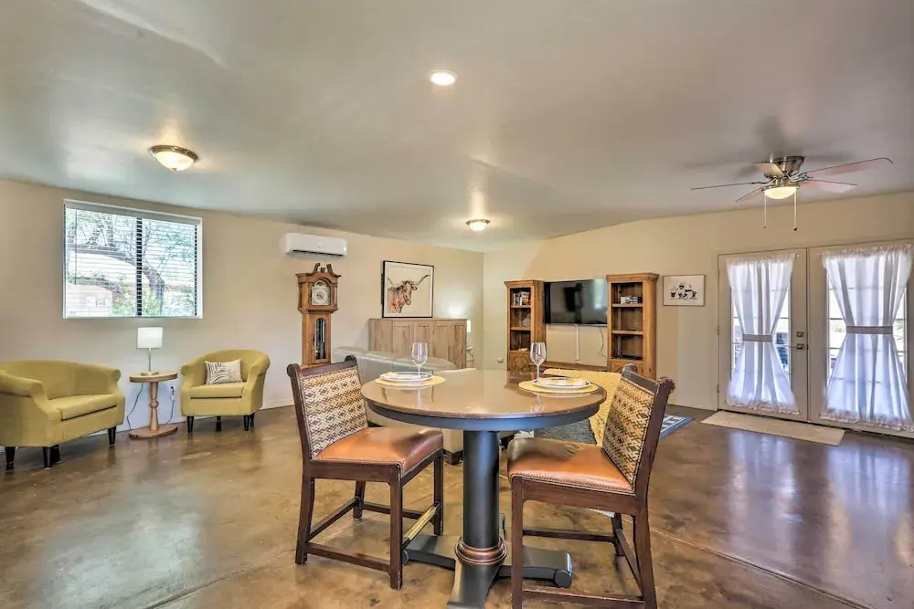 Oro Valley Retreat w/ Pool, Spa & Rooftop Views!