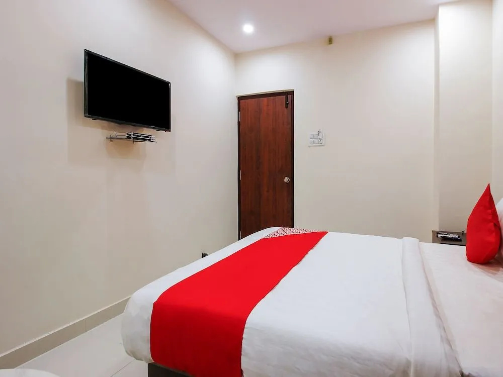 OYO 23323 Hotel Dove