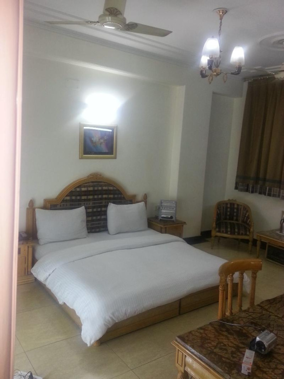 Hotel Sunstar Residency