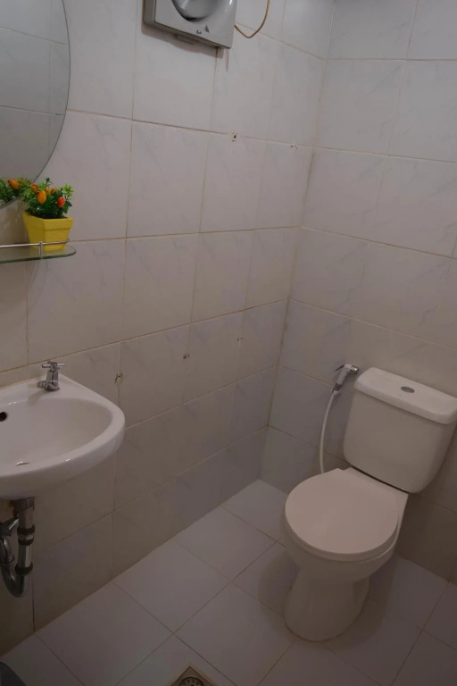 1st Street Park Apartelle