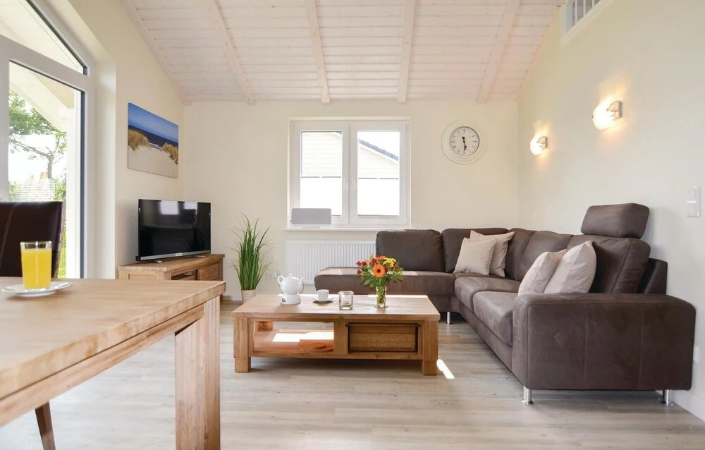 Awesome Home In Dagebüll With Kitchen