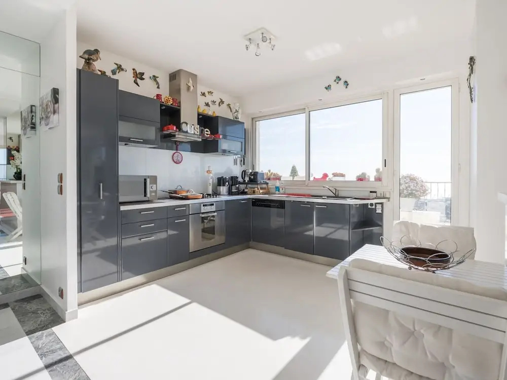 Elegant Apartment in Nice With Swimming Pool