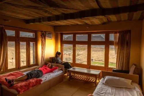 Hotel Delek House