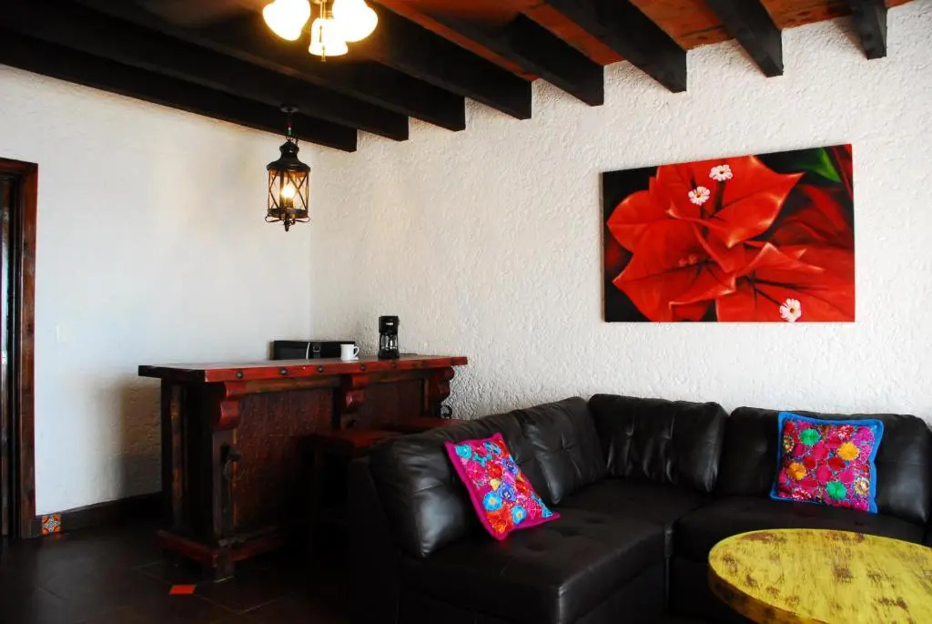 Las Rocas Resort & Spa