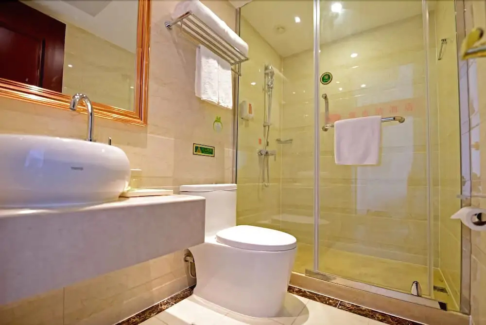 Vienna Hotel Shanghai PVG Heqing