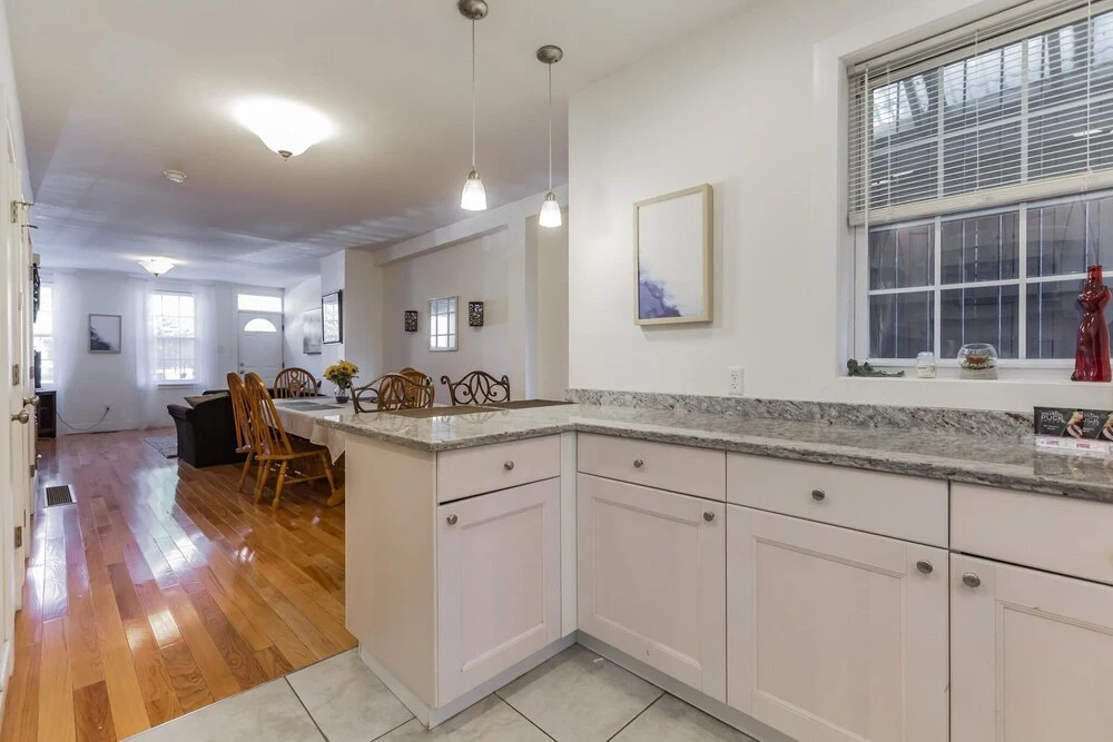 523 S 18th
