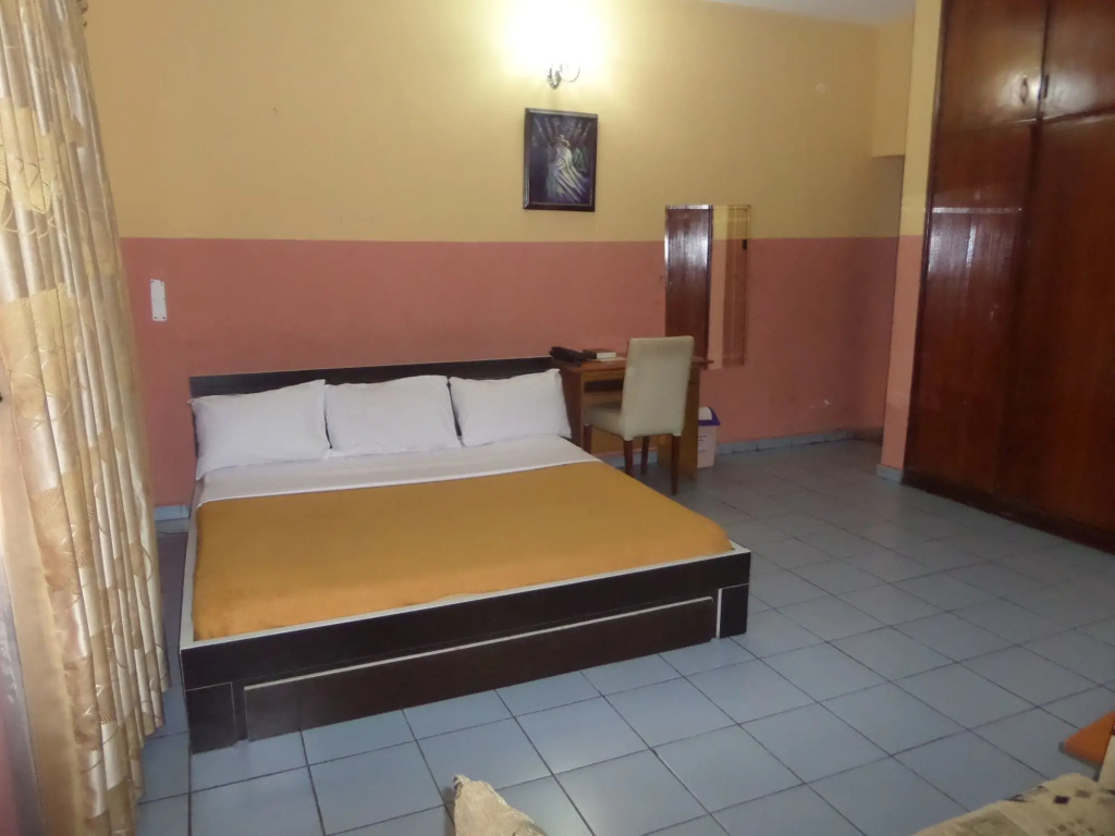 Febson Hotel