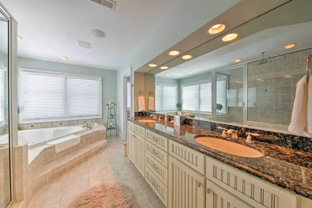 Manteo Waterfront Resort Home w/ 30-ft Dock!