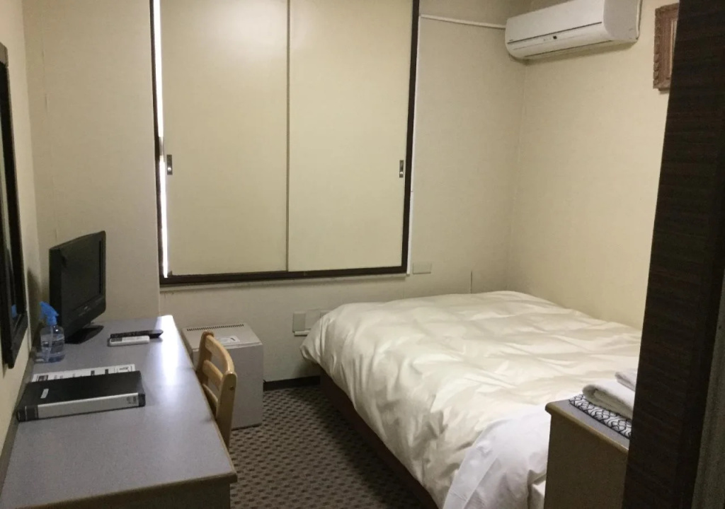 Hotel Matsuyama Hills Katsuyamahigashiten