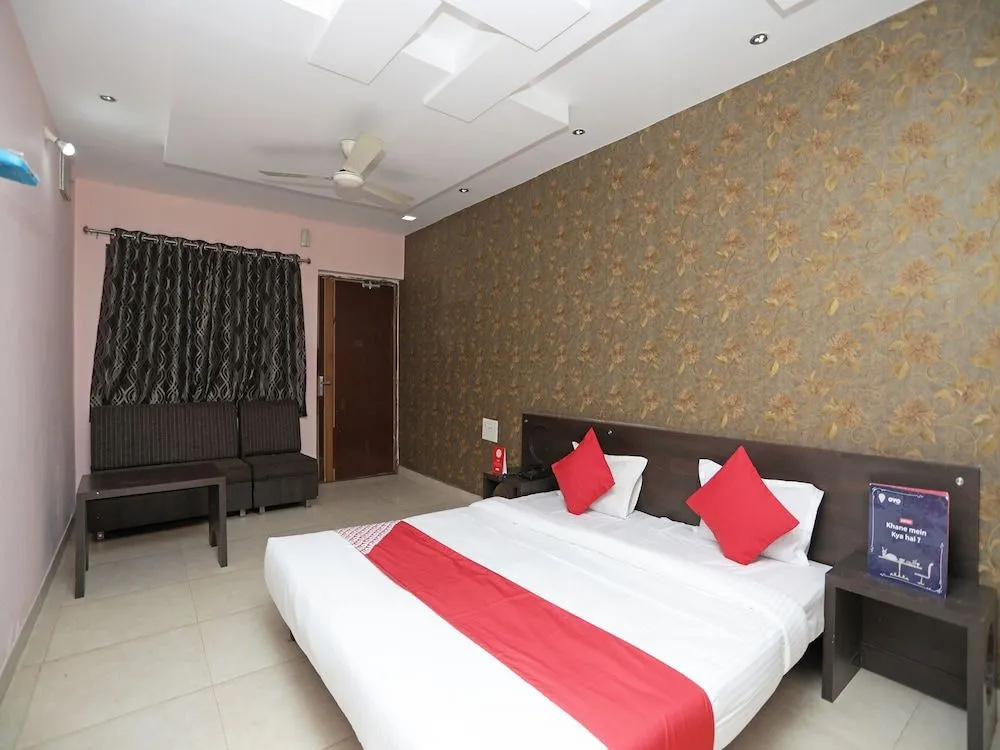 OYO 9132 Hotel Recharge