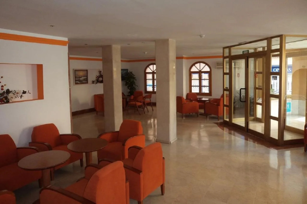 Hotel Leblón