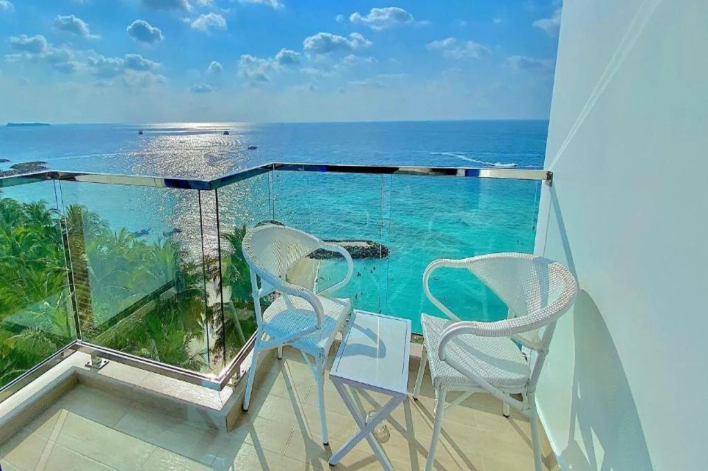 Kaani Palm Beach