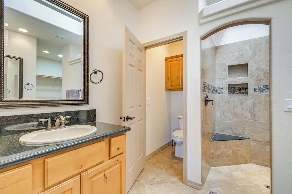 Putting Green & Mtn View: Lake Havasu City Home!